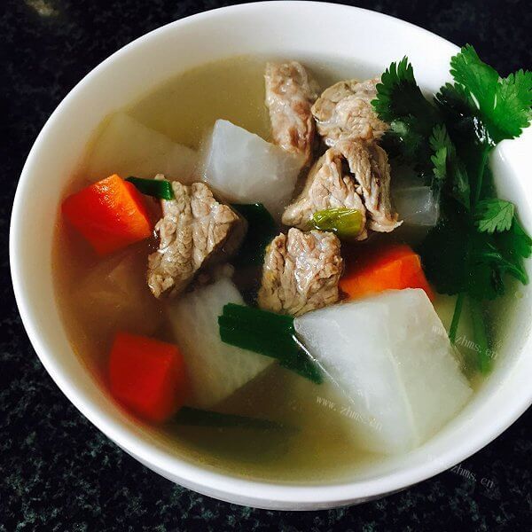 咸香的清炖牛肉萝卜黄豆汤