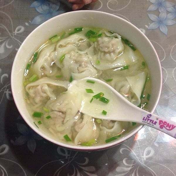 自制芹菜肉馄饨
