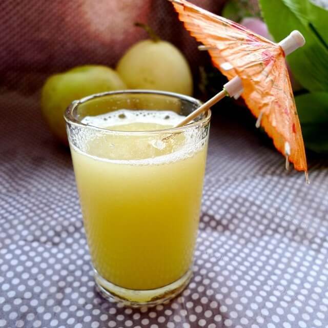 清甜鲜榨玉菇甜瓜汁