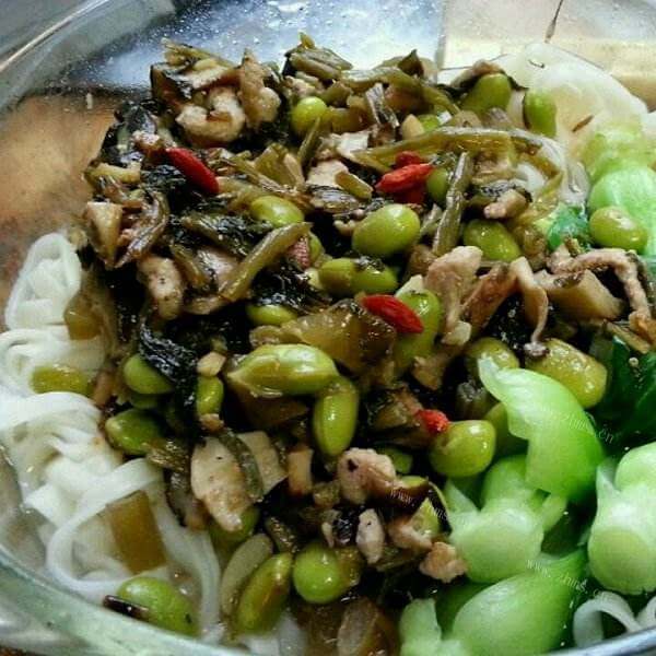 美味的咸菜毛豆