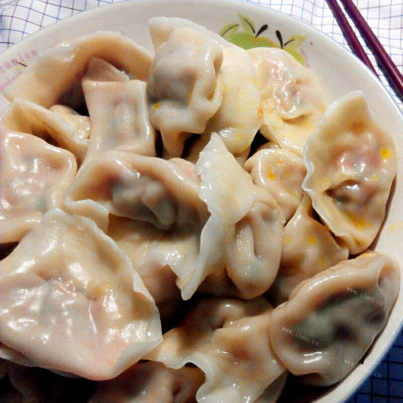 好吃西芹胡萝卜饺子