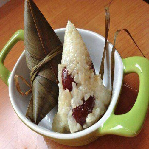 美味的葡萄干糯米棕