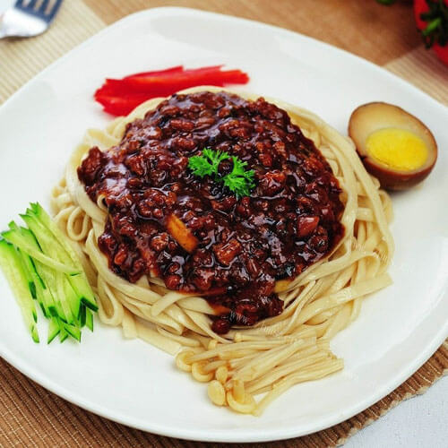 特色胡萝卜肉酱面 
