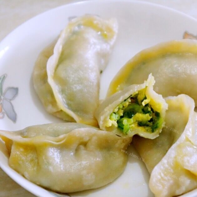美味的汤面素馅蒸饺