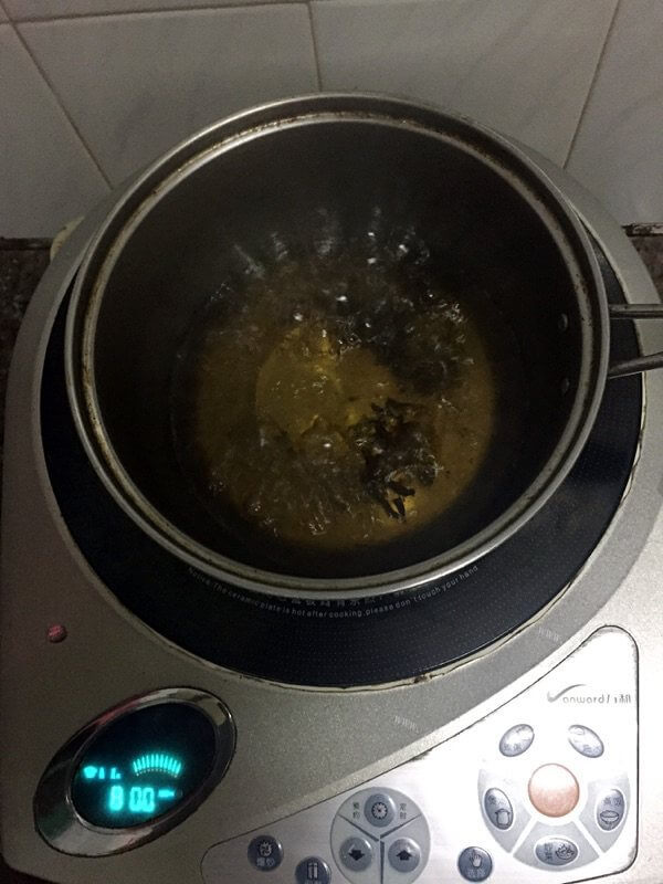 自制香醇奶茶做法图解1)