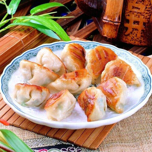 美味的锅贴馄饨