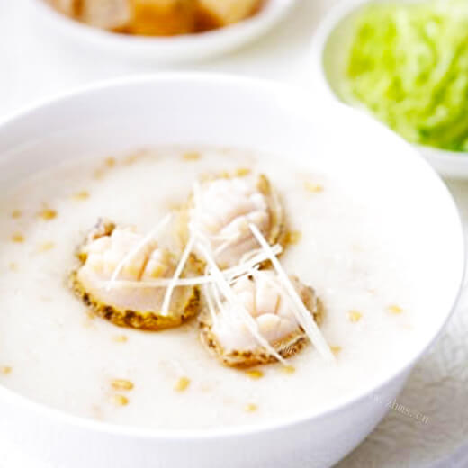 营养的鱼皮排骨鲍鱼粥