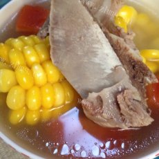 美味的玉米扇骨汤