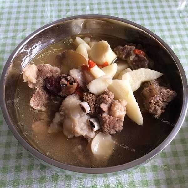 美味的羊肉炖山药