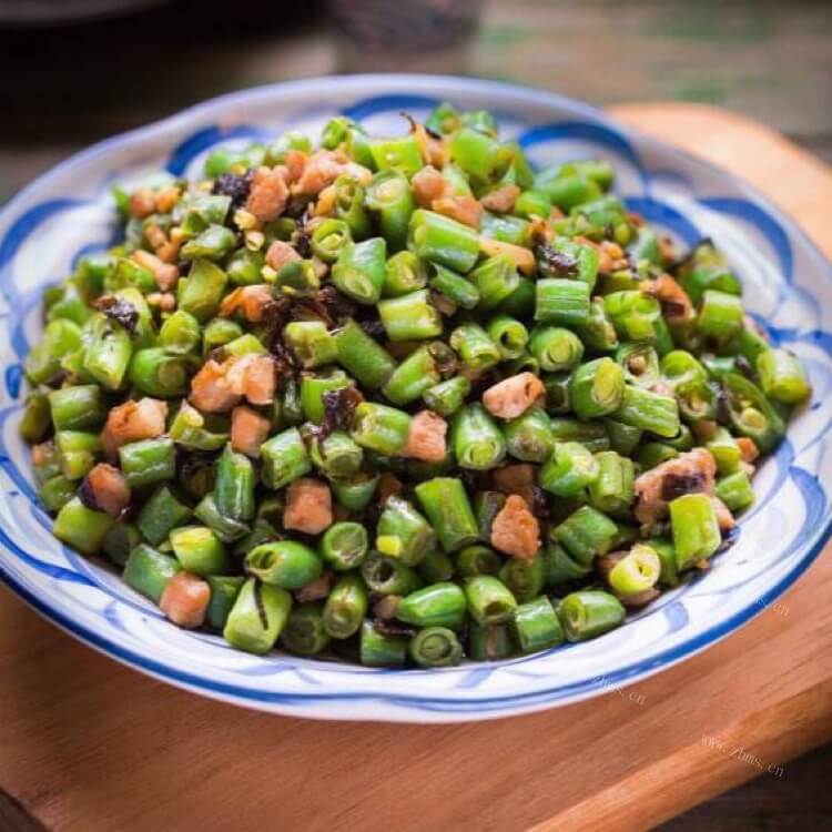 美味的蒜蓉橄榄菜