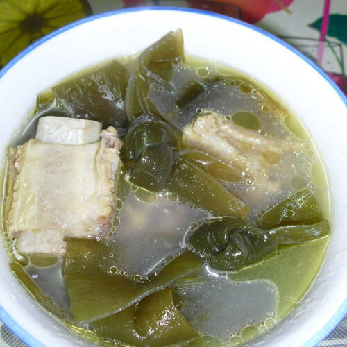 美味的海带火腿棒骨汤