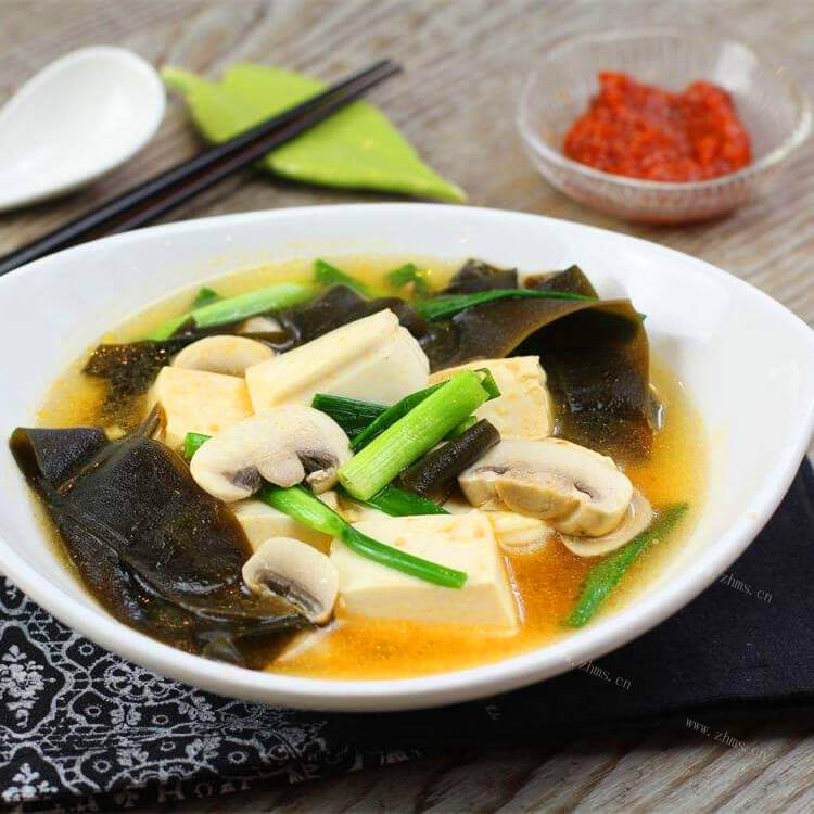家常海带豆腐烩面