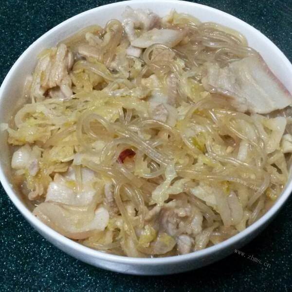 拿手菜酸菜炖粉条猪肉