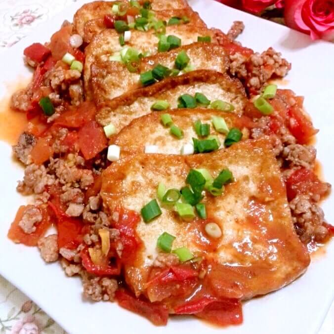 好吃的西红柿肉末闷豆腐