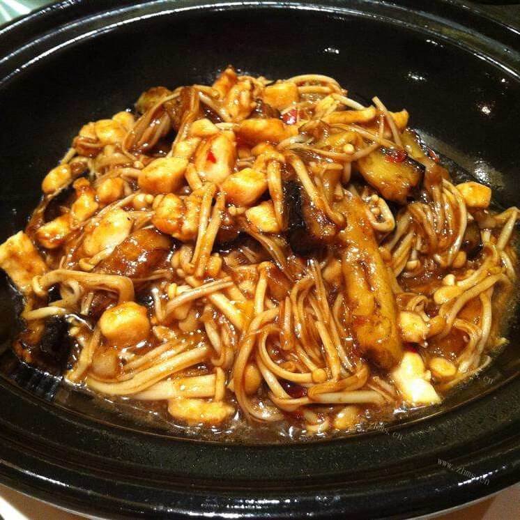五味俱全的金针菇茄子煲