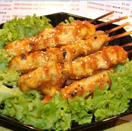 美味的烤鸡肉串