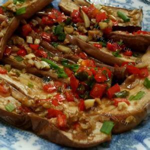 美味的豆豉蒜蓉香烤茄子