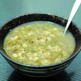 特色薄荷绿豆薏米汤