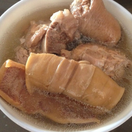 营养的赤小豆猪尾汤