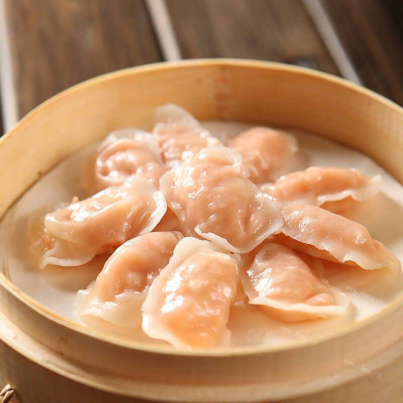 美味的白菜平菇饺