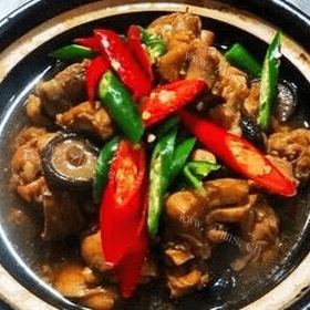 红焖鸡米饭