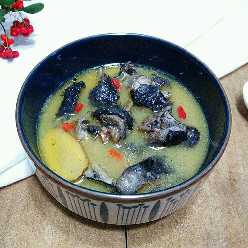 易做的压力锅煲乌鸡汤