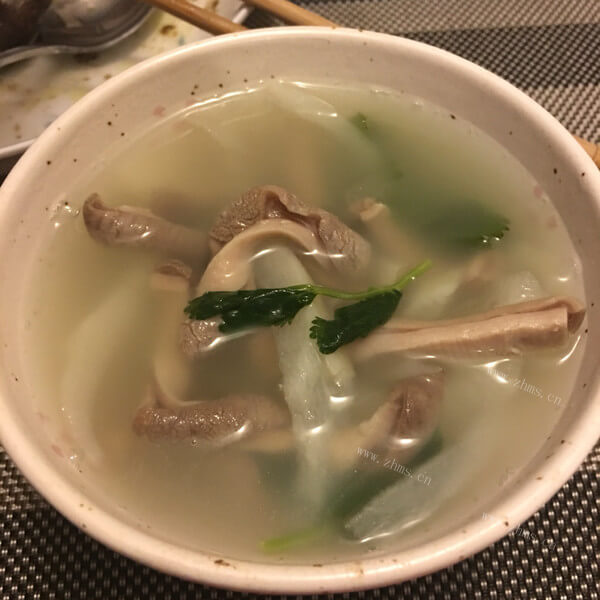美味的酸辣肚丝汤的做法