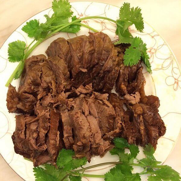 美味的卤牛肉的做法