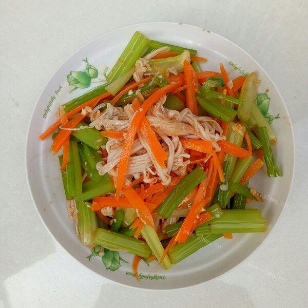 DIY芹菜金针菇