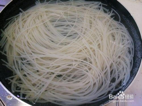 美味的老干妈炒米粉做法图解2)