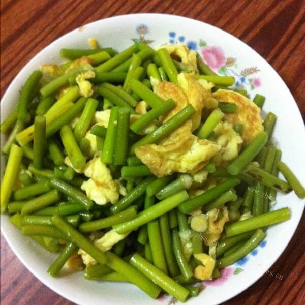 家常蒜薹炒鸡蛋
