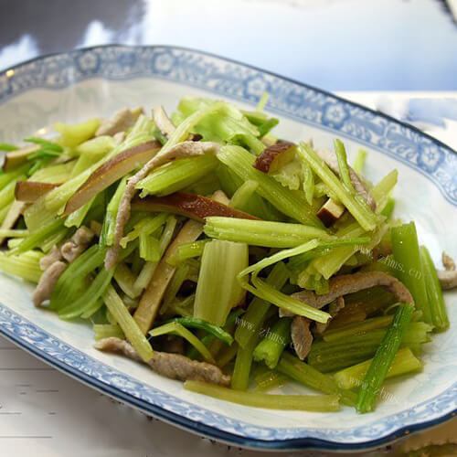 香喷喷的芹菜肉丝豆干