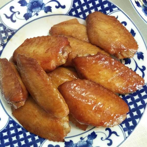 美味的烤翅根