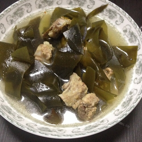 家常海带绿豆排骨汤