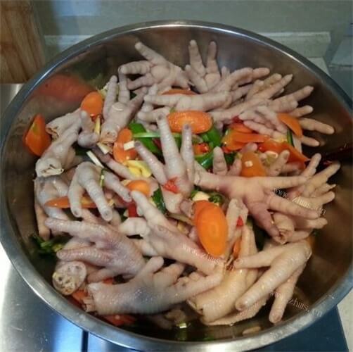 美味的泡鸡爪的做法