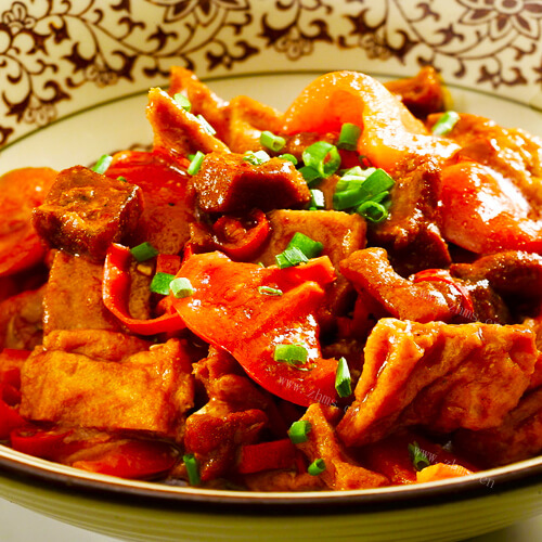 家常油豆腐红烧肉