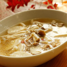 鲜美的菌菇汤的做法