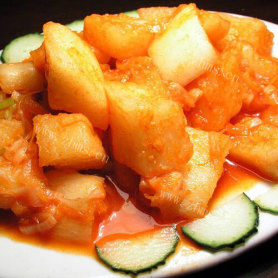美味的山东博山的酸咸菜-萝卜泡菜