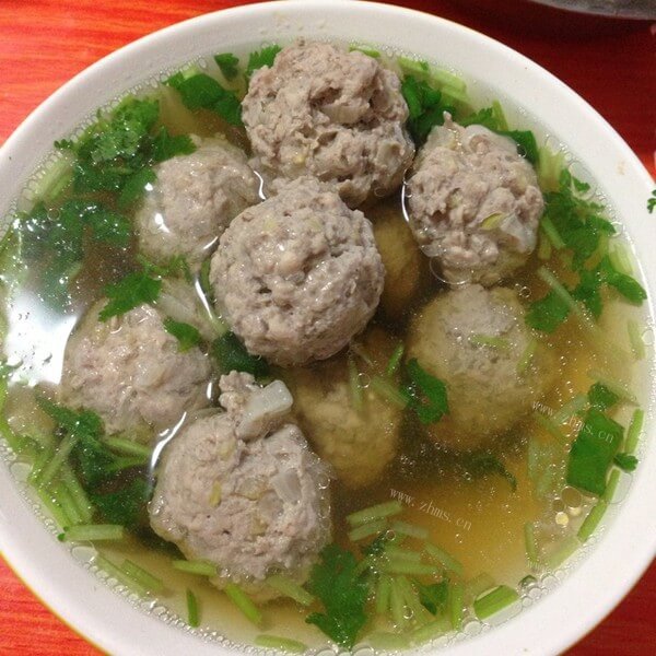 美味的猪肉丸子汤的做法