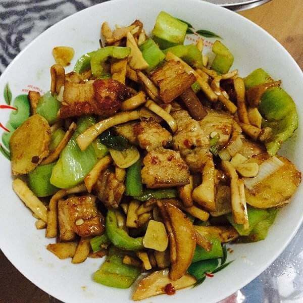 家庭版干煸五花肉杏鲍菇