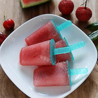 健康美味的西瓜汁冰棍