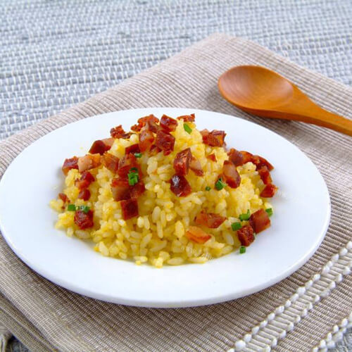 美味的香肠炒饭