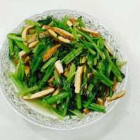 「DIY美食」豆干芹菜焖咸鱼