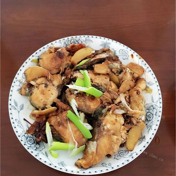 新鲜红烧鲅鱼的做法