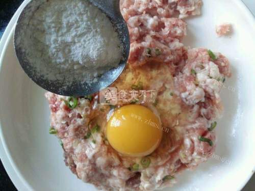 美味酱汁肉圆做法图解3)