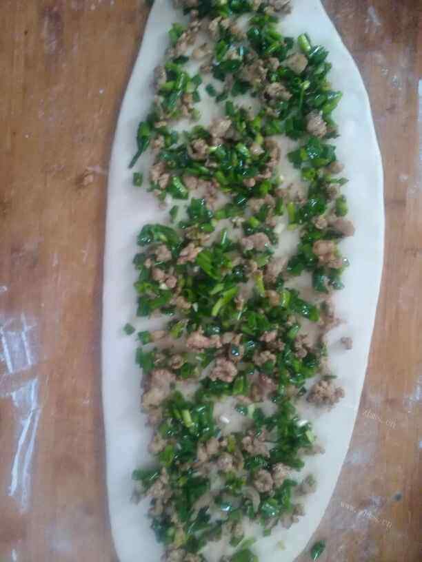 香香的孜然油未葱花饼做法图解5)