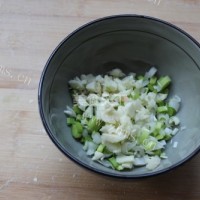 酸辣的蒜蘸菠菜面的做法图解二