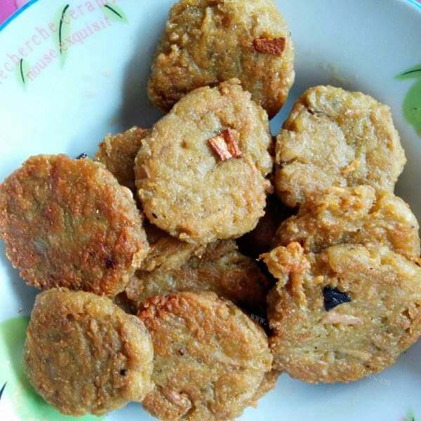 美味的葱花肉末藕饼制作
