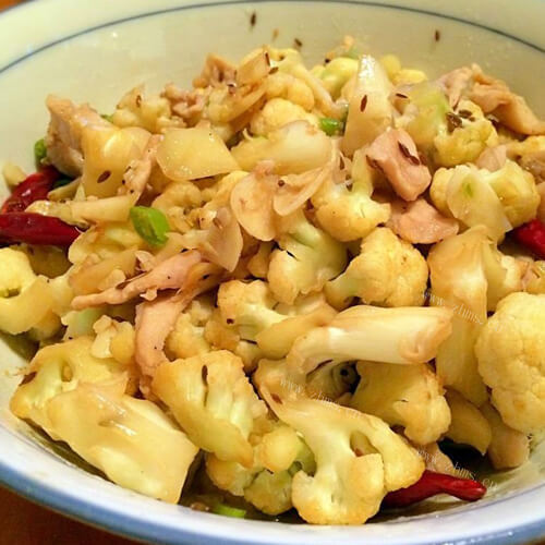 易做的香辣花菜炒肉片