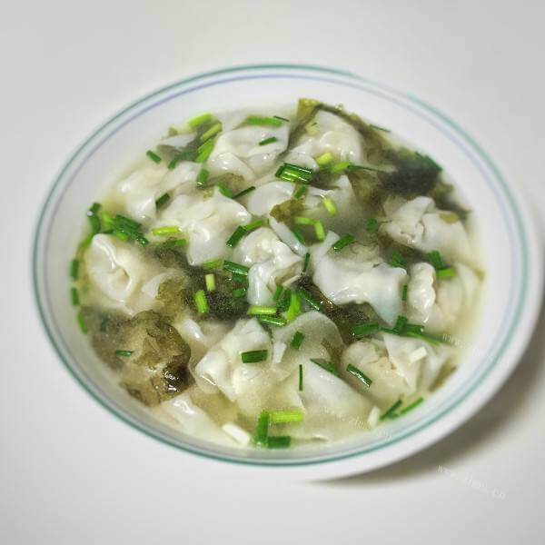 在家做的葱油小混沌